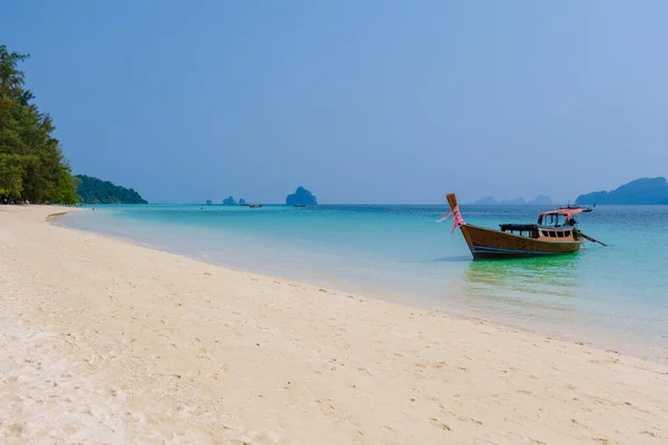 Wyspa Koh Kradan Białą Tropikalną Plażą Turkusowym Oceanem Tajlandii — Zdjęcie stockowe