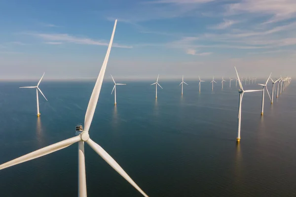 Windmill Park Mit Blauem Himmel Drohnen Luftaufnahme Von Windkraftanlagen Meer — Stockfoto