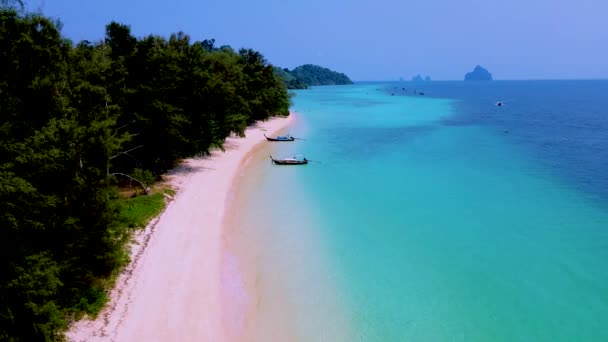 Острів Кох Крадан Південний Таїланд Довгими Хвостовими Човнами Пляжі Бірюзою — стокове відео