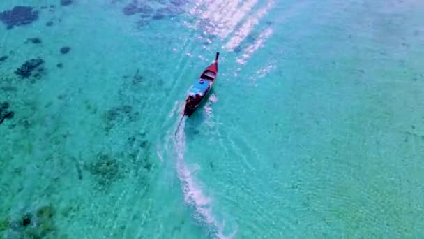 Barevné Longtail Lodě Ostrově Koh Lipe Satun Thajsko Tropickou Pláží — Stock video
