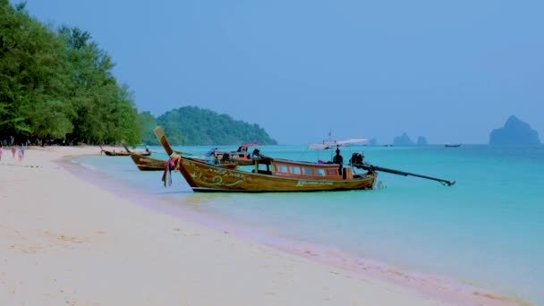 Koh Kradan Island Νότια Ταϊλάνδη Βάρκες Longtail Στην Παραλία Και — Αρχείο Βίντεο