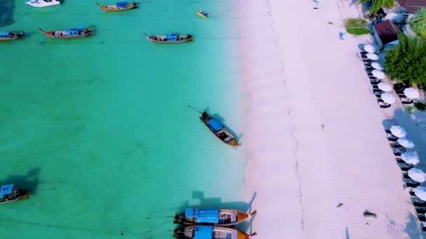 Longtail Lodě Ostrově Koh Lipe Satun Thajsko Tropickou Pláží Turqouse — Stock video