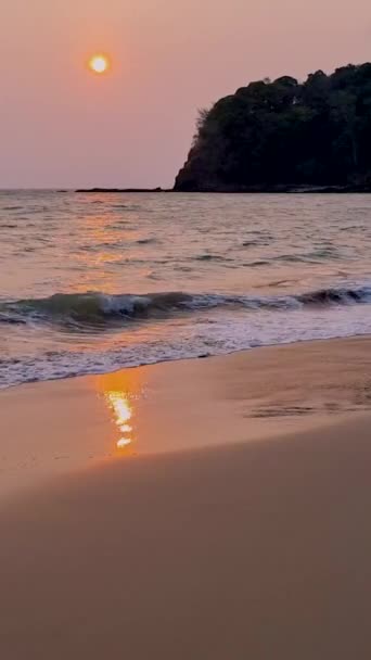 Matahari Terbenam Pantai Pulau Koh Lanta Thailand Selama Musim Panas — Stok Video