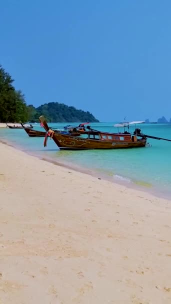 Koh Kradan Island Zuid Thailand Met Longtail Boten Aan Het — Stockvideo