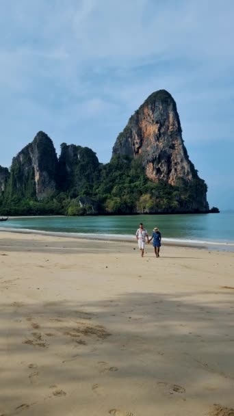 Railay Beach Krabi Thajsko Tropická Pláž Railay Krabi Pár Mužů — Stock video
