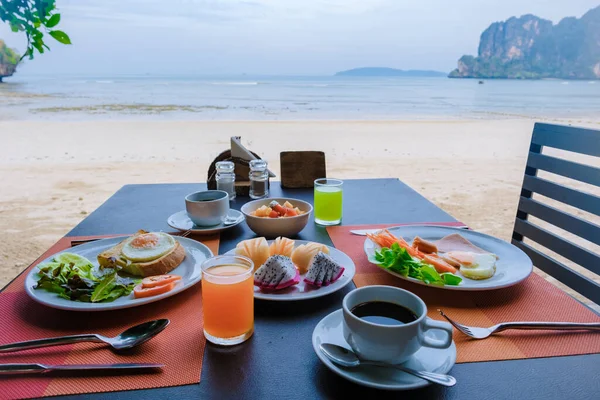 Desayuno Hotel Lujo Playa Railay Krabi Tailandia — Foto de Stock