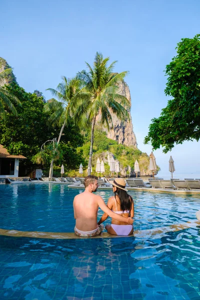 Couple Men Women Swimming Pool Luxury Resort Thailand Vacation Krabi — Stock Photo, Image