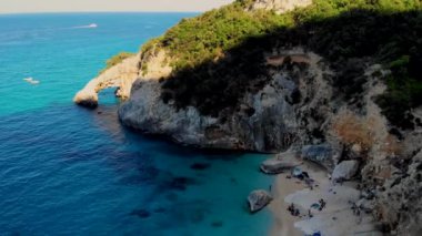 Yaz boyunca Cala Goloritze Sahili, Baunei, Sardinya, İtalya Golfo Di Orosei Cala Gonone
