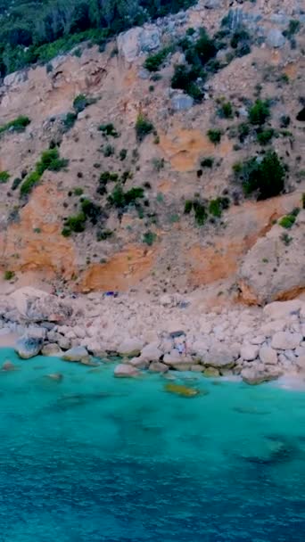Піщаний Пляж Блакитне Небо Під Назвою Cala Mariolu Beach Біля — стокове відео