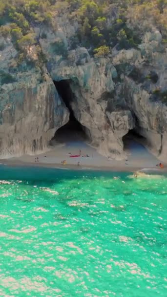 사르데냐 Cala Luna Beach Sardinia 사르데냐 해변의 여름날 이탈리아 디오로세 — 비디오