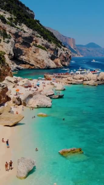 Пляж Cala Mariolu Біля Cala Biriola Cala Goloritze Бауней Сардинія — стокове відео