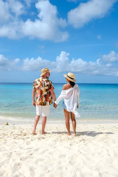 Playa Porto Marie Beach Curaçao Casal Homens Mulheres Uma Praia — Fotografia de Stock