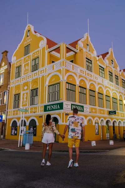 Willemstad Curacao March 2021 Tourist Sightseeing Colorful Buildings Willemstad Punda — Stock Photo, Image
