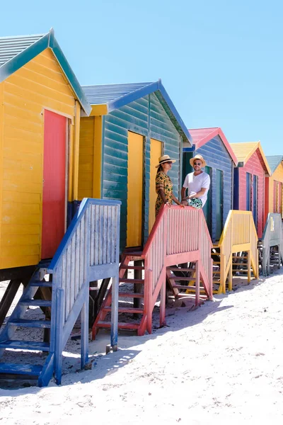 Цветной Пляжный Дом Пляже Муизенберг Кейптаун Пляжные Шляпы Муизенберг Кейптаун — стоковое фото