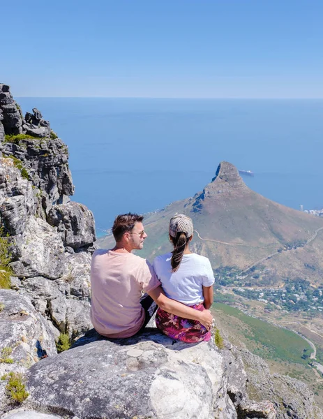 Pár Mužů Žen Navštívit Stolová Hora Kapském Městě Jižní Africe — Stock fotografie