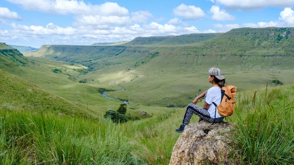 Frauen Auf Wandertour Den Bergen Drakensberg Mountain Südafrika Sommer Central — Stockfoto