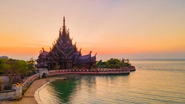 Ιερό Της Αλήθειας Πατάγια Ταϊλάνδη Ξύλινος Ναός Δίπλα Στον Ωκεανό — Φωτογραφία Αρχείου