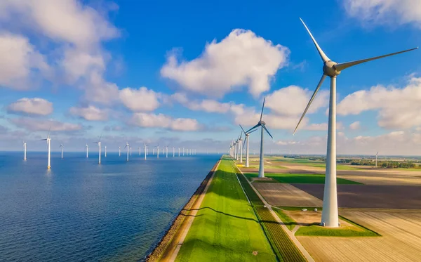 Ανεμογεννήτριες Στη Θάλασσα Παράγουν Πράσινη Ενέργεια Στις Κάτω Χώρες Θέα — Φωτογραφία Αρχείου