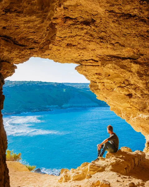 Gozo Island Malta Young Man View Ramla Bay Tal Mixta — Stock Photo, Image