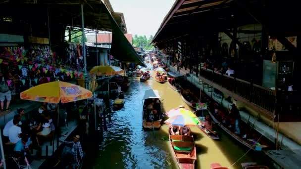 Ratchaburi Thailand Augusti 2023 Marknadsstånd Små Båtar Som Säljer Lokala — Stockvideo