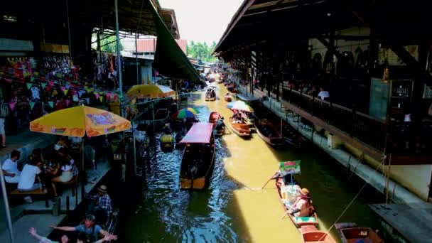Ratchaburi Tailândia Agosto 2023 Detentores Barracas Mercado Pequenos Barcos Que — Vídeo de Stock