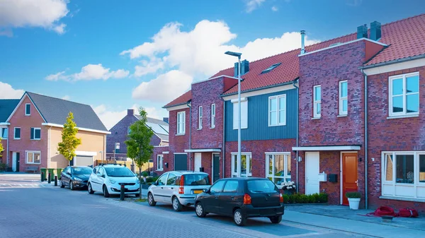Holenderska Okolica Nowoczesnymi Domami Rodzinnymi Nowo Wybudowane Nowoczesne Domy Rodzinne — Zdjęcie stockowe