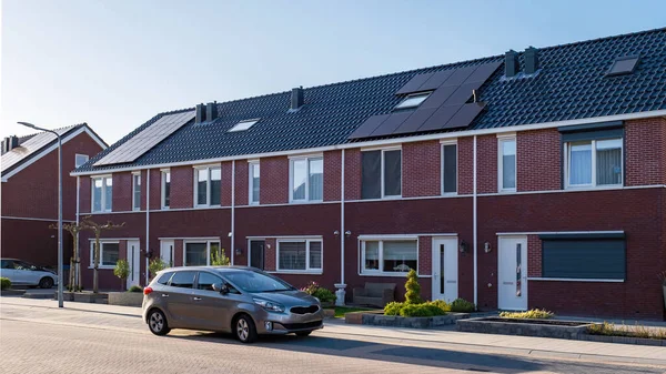 Holenderska Okolica Nowoczesnymi Domami Rodzinnymi Nowo Wybudowanymi Nowoczesnymi Domami Rzędu — Zdjęcie stockowe