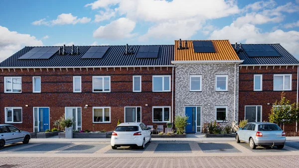 Zona Suburbana Holandesa Con Casas Familiares Modernas Casas Familiares Modernas —  Fotos de Stock