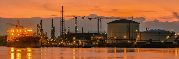 Antwerp Harbor Belgium Sunset Large Oil Tanker Oil Gas Lpg — Stock Photo, Image