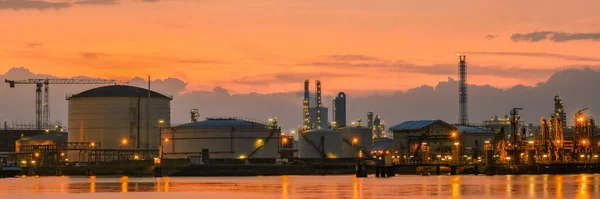 Antwerp Harbor Belgium Zonsondergang Met Een Grote Olietanker Bij Een — Stockfoto
