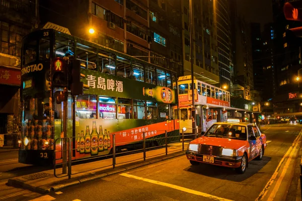 Hongkong February 2017 Red Taxi Car Double Decker Bus Night — Stock Photo, Image