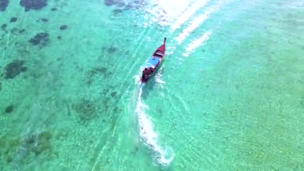 Κοντά Στο Σκάφος Longtail Στο Koh Lipe Island Νότια Ταϊλάνδη — Αρχείο Βίντεο