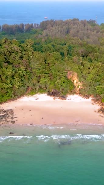 Tayland Daki Koh Kradantrang Adası Nın Insansız Hava Aracı Görüntüsü — Stok video