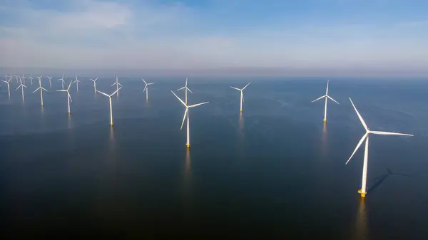 Windmühlenpark Meer Drohnen Luftaufnahme Von Windkraftanlagen Die Grüne Energie Erzeugen — Stockfoto