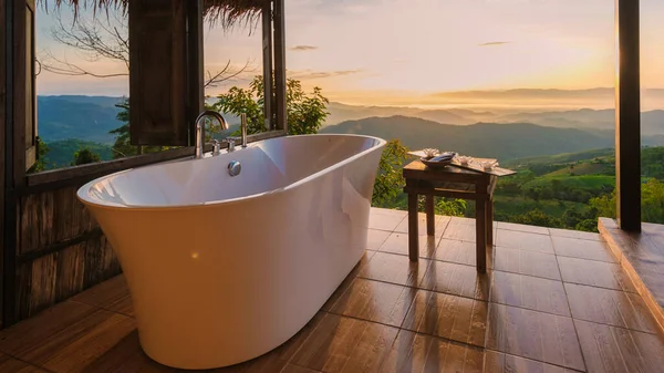 Bañera Con Vistas Las Montañas Chiang Rai Norte Tailandia Durante — Foto de Stock