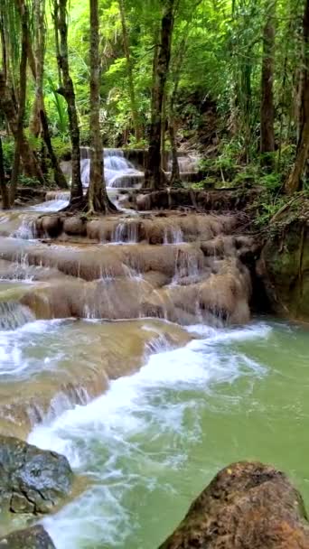 Cachoeira Erawan Tailândia Kachanaburi Bela Cachoeira Profunda Tailândia Cachoeira Erawan — Vídeo de Stock