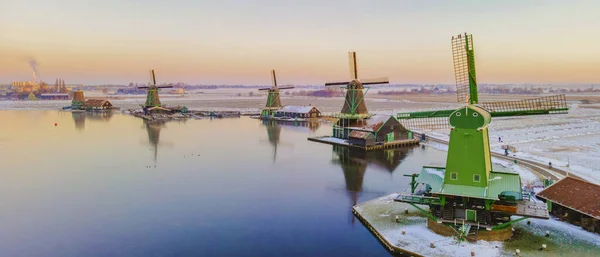 Zaanse Schans Netherlands Dutch Windmill Village Sunrise Winter Snowy Landscape — Stock Photo, Image