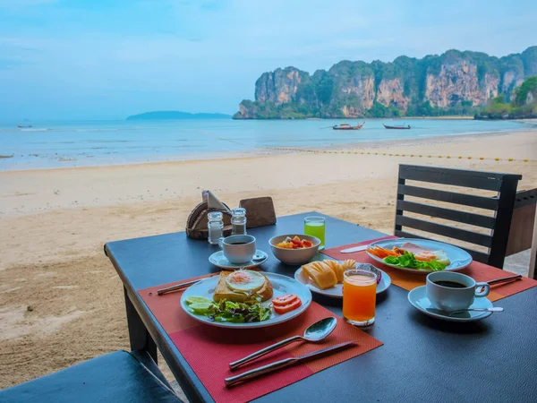 Restaurant Table Railay Beach Krabi Thailand Tropical Beach Railay Krabi — Stock Photo, Image