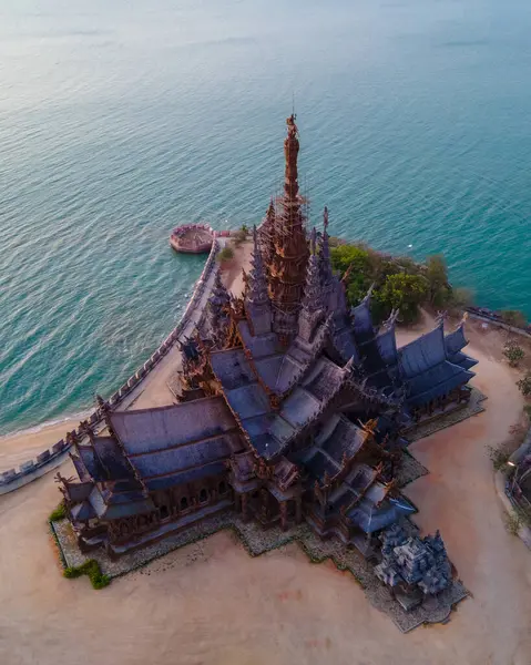 Heiligtum Der Wahrheit Pattaya Thailand Holztempel Meer Bei Sonnenuntergang Strand — Stockfoto