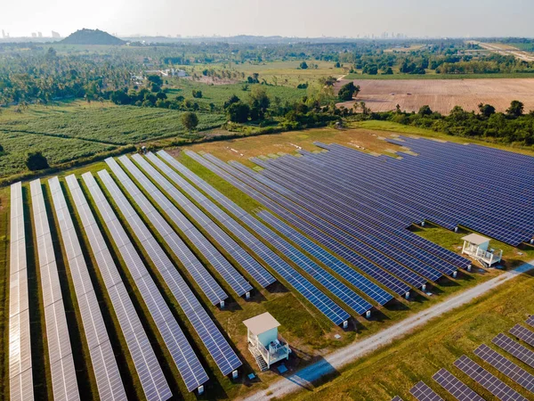 Sun Power Solar Panel Field Alongside Highway Road Solar Panels — Stock Photo, Image
