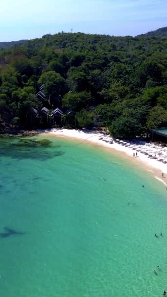 タイのホワイトトロピカルビーチで上から眺める熱帯島コ サメット タイの空中ドローンビュー — ストック動画