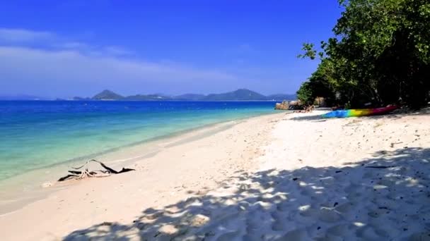 Colorido Kayak Playa Kham Island Sattahip Chonburi Samaesan Tailandia — Vídeos de Stock