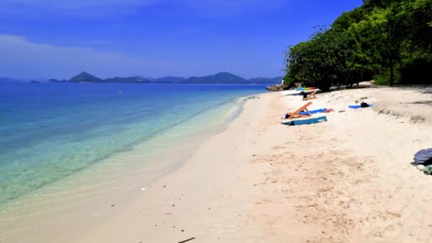 Den Tropiska Stranden Kham Island Sattahip Chonburi Thailand Strand Stol — Stockvideo