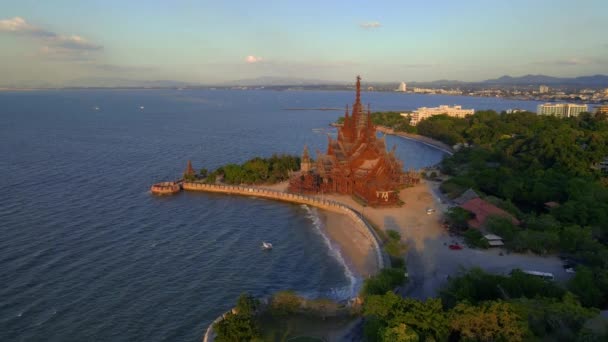 Sanktuarium Prawdy Drewniany Rozciągacz Pattaya Tajlandia Gigantyczna Drewniana Budowa Umieszczona — Wideo stockowe