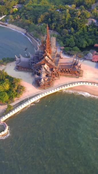 Pattaya Tayland Daki Hakikat Tapınağı Tahta Tapınağı Pattaya Okyanusunun Kıyısındaki — Stok video
