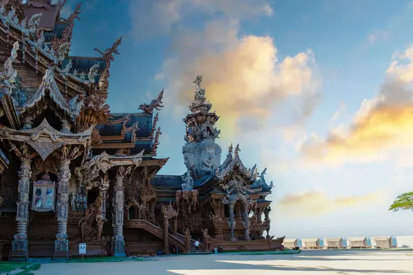 Santuario Verdad Templo Madera Pattaya Tailandia Escultura Madera Del Templo —  Fotos de Stock
