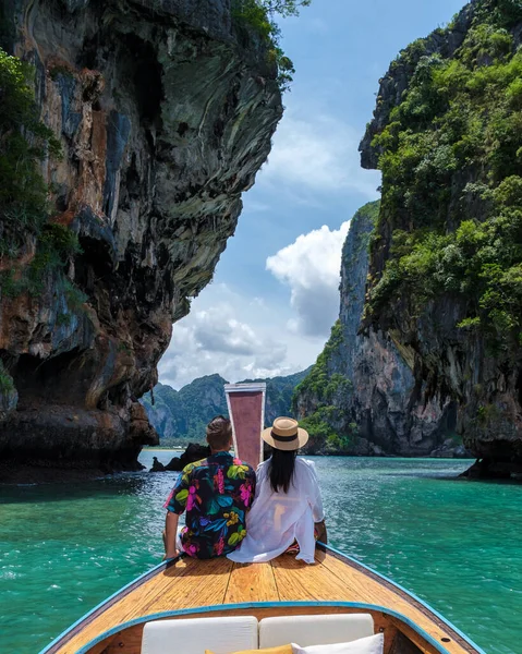 Luxusní Longtail Loď Krabi Thajsku Pár Mužů Žen Výlet Tropický — Stock fotografie