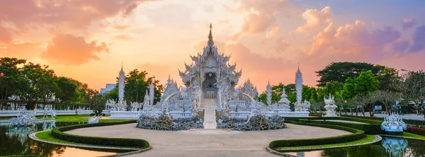 Закат Белом Доме Таиланд Ват Ронг Кхун Северный Таиланд — стоковое фото