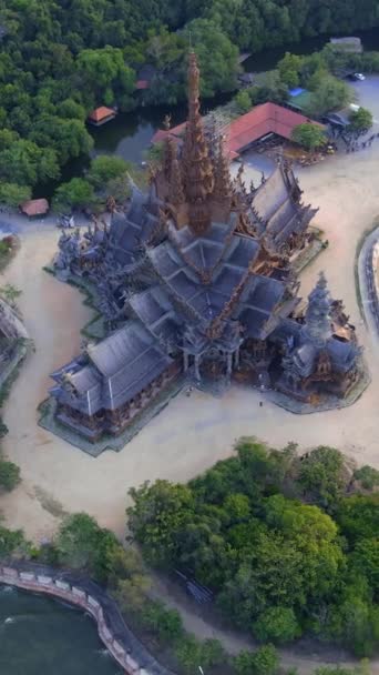 Templul Lemn Sanctuarul Adevărului Din Pattaya Thailanda Sculptura Lemn Templului — Videoclip de stoc