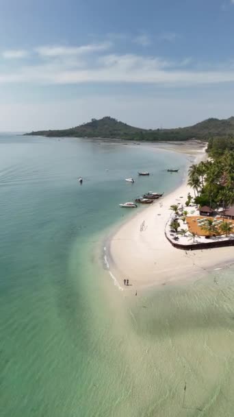 Koh Muk Isola Tropicale Con Palme Morbida Sabbia Bianca Turchese — Video Stock
